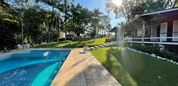 Fazenda / Sítio / Chácara com 4 Quartos para alugar, 10000m² no Centro Cívico, Mogi das Cruzes