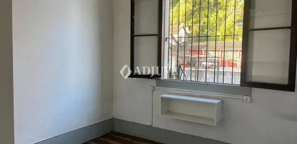 Casa Comercial com 4 Quartos para alugar, 168m² no Centro, Petrópolis