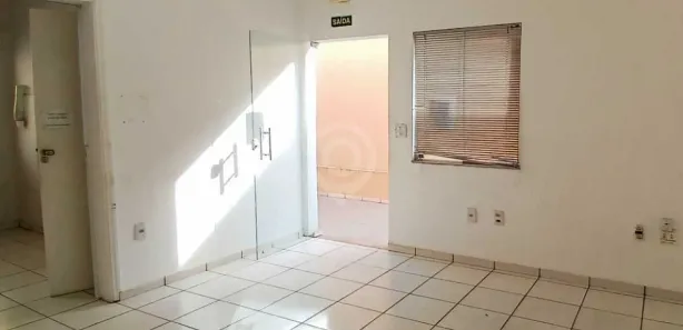 Conjunto Comercial / Sala para alugar, 185m² no Centro, Itatiba