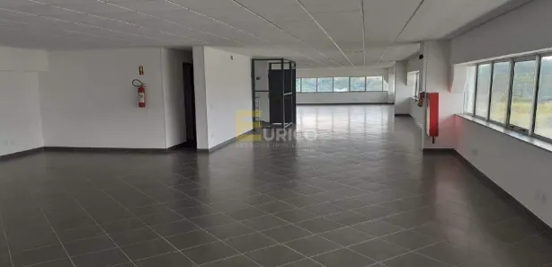 Galpão / Depósito / Armazém para alugar, 690m² no Distrito Industrial Alfredo Relo, Itatiba