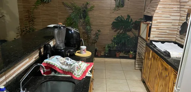 Casa de Condomínio com 3 Quartos para alugar, 100m² no Jardim Decolores, Trindade