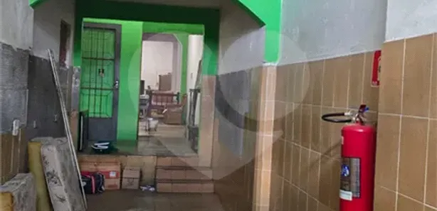 Loja / Salão / Ponto Comercial à venda, 250m² no Centro, Atibaia