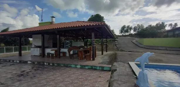 Fazenda / Sítio / Chácara com 4 Quartos à venda, 265m² no Alto José Leal, Vitória de Santo Antão