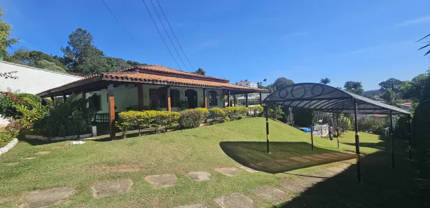 Fazenda / Sítio / Chácara com 3 Quartos à venda, 1000m² no , Mairinque