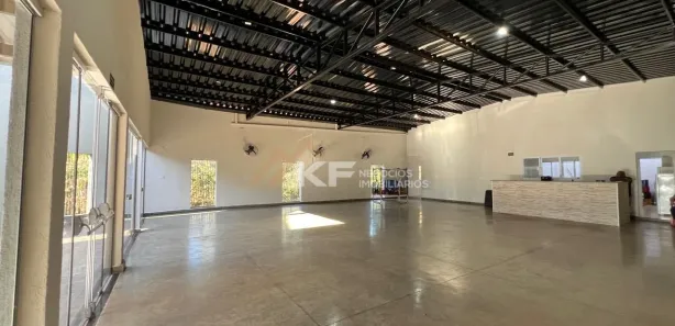 Loja / Salão / Ponto Comercial à venda, 300m² no Jardim Santana, Cravinhos