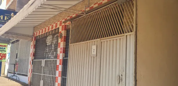 Prédio Inteiro com 5 Quartos à venda, 250m² no Ceilândia Sul, Brasília