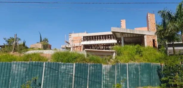 Casa de Condomínio com 4 Quartos à venda, 362m² no Jardim Indaiá, Embu das Artes