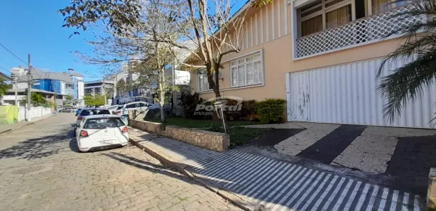 Casa com 4 Quartos para alugar, 160m² no Bom Retiro, Blumenau