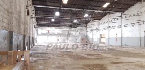 Galpão / Depósito / Armazém para alugar, 2000m² no Piraporinha, Diadema