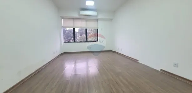 Conjunto Comercial / Sala para alugar, 34m² no Mata da Praia, Vitória