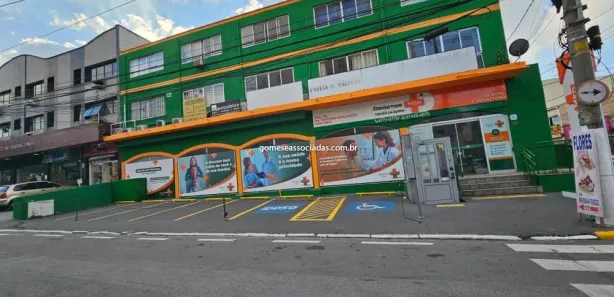 Casa Comercial para alugar, 300m² no Vila Santa Luzia, Taboão da Serra