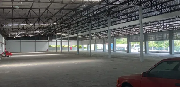 Galpão / Depósito / Armazém para alugar, 2700m² no Japiim, Manaus