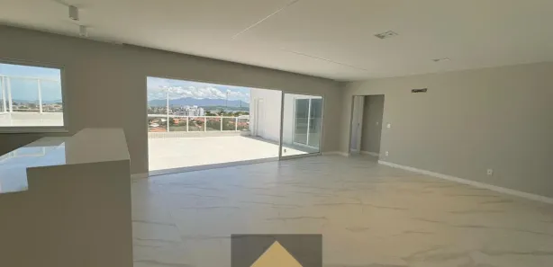 Cobertura com 3 Quartos à venda, 250m² no Itaúna, Saquarema