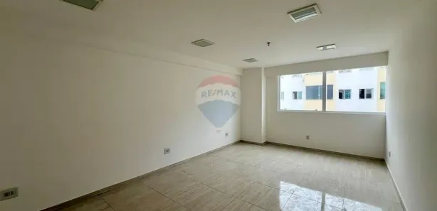 Conjunto Comercial / Sala à venda, 30m² no Centro, Lauro de Freitas