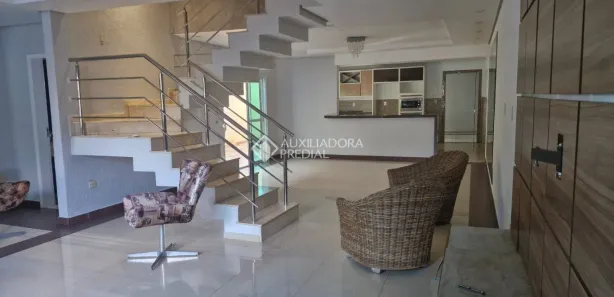 Sobrado com 4 Quartos para alugar, 427m² no Cerâmica, São Caetano do Sul