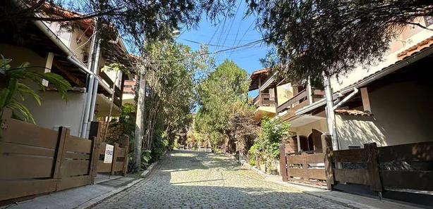 Casa com 2 Quartos para venda ou aluguel, 1210859m² no Centro, Maricá