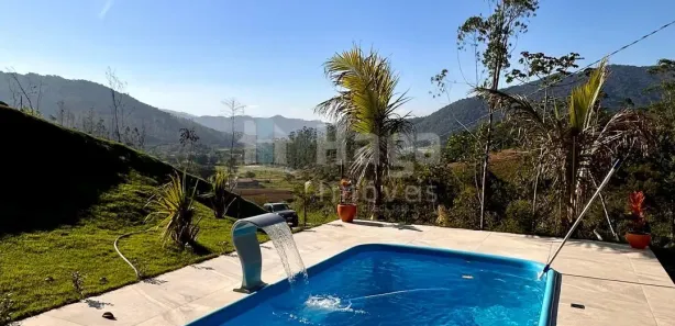 Fazenda / Sítio / Chácara com 2 Quartos à venda, 2800m² no Centro, São João Batista