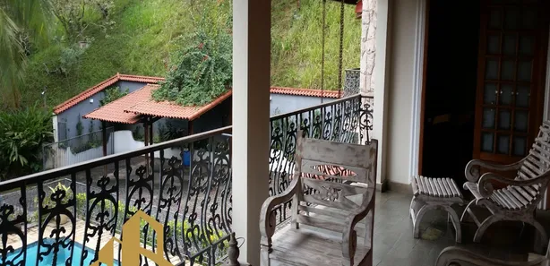 Fazenda / Sítio / Chácara com 4 Quartos à venda, 700m² no 9 de Abril, Barra Mansa
