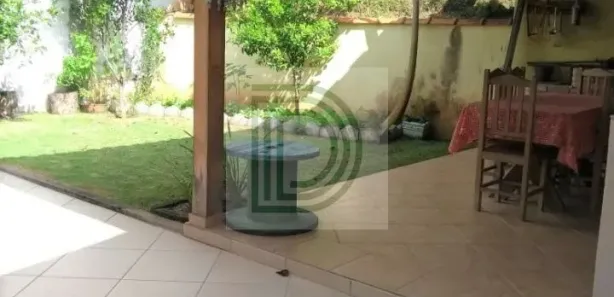 Casa com 2 Quartos à venda, 150m² no Centro, Embu das Artes