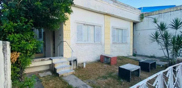Casa Comercial com 1 Quarto para venda ou aluguel, 198m² no Parque Caju, Campos dos Goytacazes