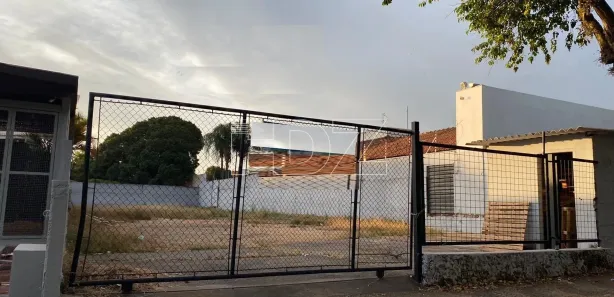 Terreno / Lote / Condomínio para alugar, 808m² no Jardim Primavera, Araraquara