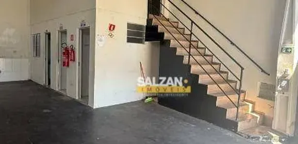 Galpão / Depósito / Armazém para alugar, 300m² no Jardim Continental III, Taubaté