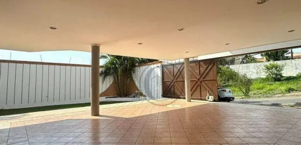 Sobrado com 4 Quartos para alugar, 569m² no Jardim São Carlos, Sorocaba