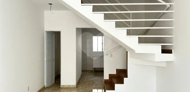 Casa de Condomínio com 2 Quartos para venda ou aluguel, 83m² no Vila Amélia, Poá
