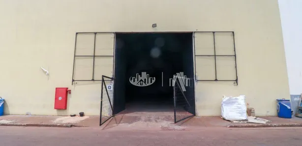 Galpão / Depósito / Armazém para alugar, 675m² no Jardim Riviera, Cambé
