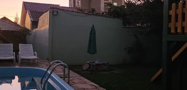 Casa com 4 Quartos para alugar, 200m² no Praia de Armação do Itapocorói, Penha