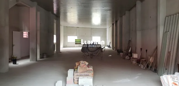 Galpão / Depósito / Armazém para alugar, 280m² no Jardim Maria Rosa, Taboão da Serra