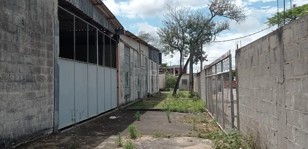 Casa Comercial para venda ou aluguel, 1500m² no Goitacazes, Campos dos Goytacazes