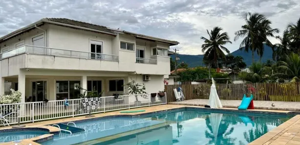 Hotel / Motel / Pousada com 12 Quartos à venda, 970m² no Barequeçaba, São Sebastião