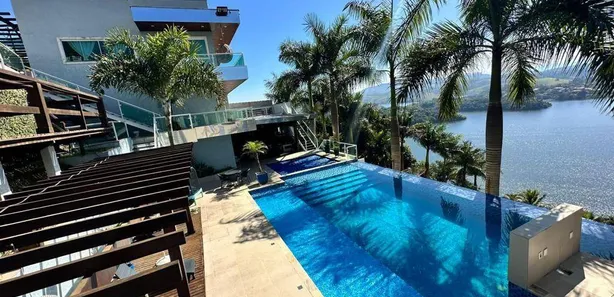 Sobrado com 4 Quartos à venda, 750m² no Centro, Igaratá