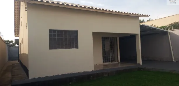 Casa com 3 Quartos para alugar, 250m² no Setor Monte Sinai, Trindade