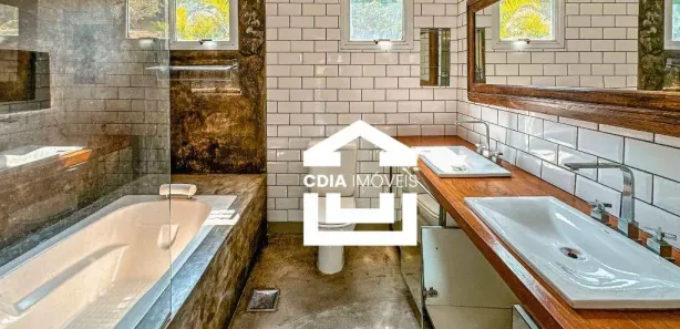 Casa de Condomínio com 4 Quartos à venda, 350m² no Chácara dos Lagos, Carapicuíba