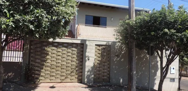 Sobrado com 3 Quartos à venda, 150m² no Centro, Ibiporã