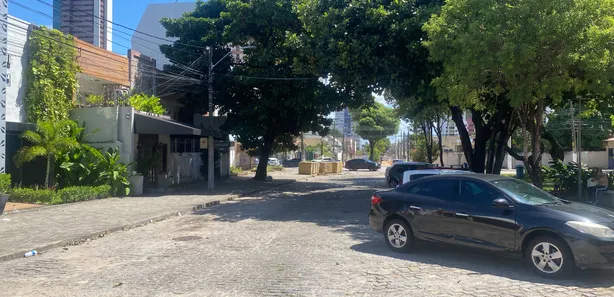 Loja / Salão / Ponto Comercial à venda, 403m² no Petrópolis, Natal