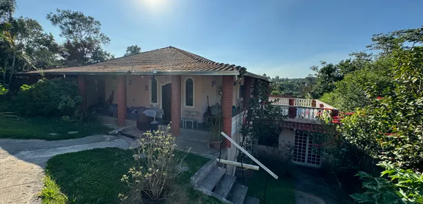Fazenda / Sítio / Chácara com 3 Quartos à venda, 1000m² no Ibiúna, Ibiúna