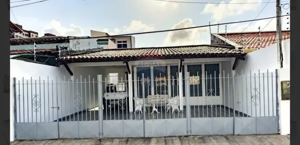 Casa com 4 Quartos à venda, 420m² no Pereira Lobo, Aracaju
