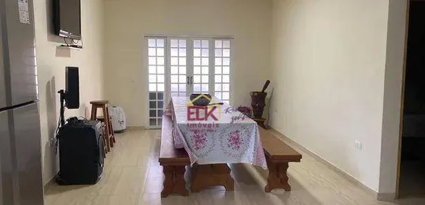 Fazenda / Sítio / Chácara com 2 Quartos à venda, 2100m² no Chácara Marambaia, Caçapava