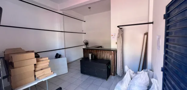 Galpão / Depósito / Armazém com 3 Quartos para alugar, 1200m² no Chácara da Galega, Pindamonhangaba