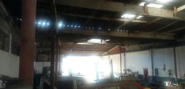 Galpão / Depósito / Armazém para alugar, 200m² no Centro, Cabo Frio