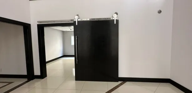 Sobrado com 4 Quartos à venda, 398m² no Jardim de Itapoan, Paulínia