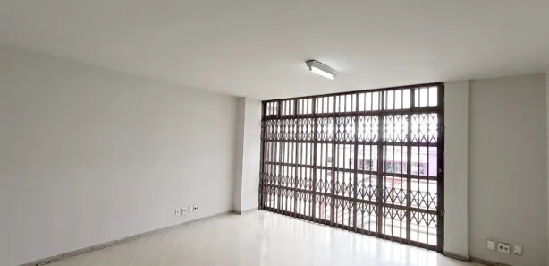 Conjunto Comercial / Sala para alugar, 36m² no Centro, Pinhais