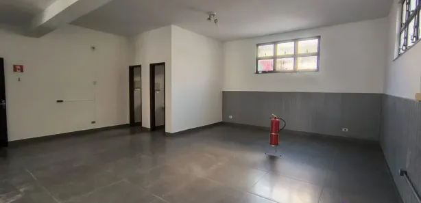 Loja / Salão / Ponto Comercial para alugar, 110m² no Centro, Atibaia
