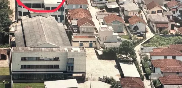 Prédio Inteiro para alugar, 999m² no Mosela, Petrópolis
