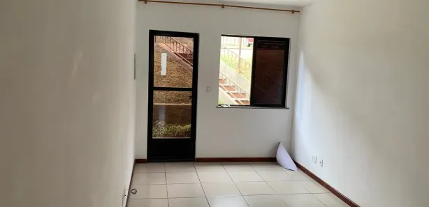 Apartamento com 2 Quartos para alugar, 75m² no São Sebastião, Petrópolis