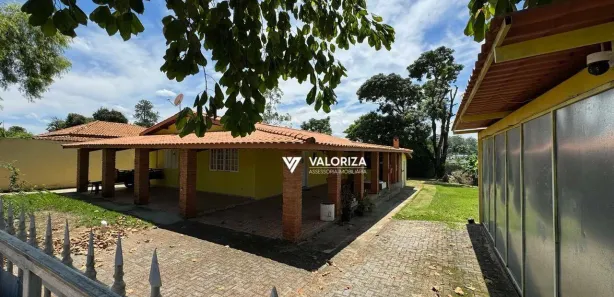 Fazenda / Sítio / Chácara com 3 Quartos à venda, 320m² no Chacara Santa Terezinha, Araçoiaba da Serra