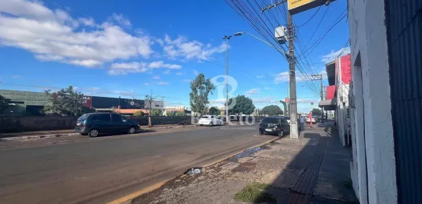 Loja / Salão / Ponto Comercial para alugar, 250m² no Jardim Ana Eliza, Cambé